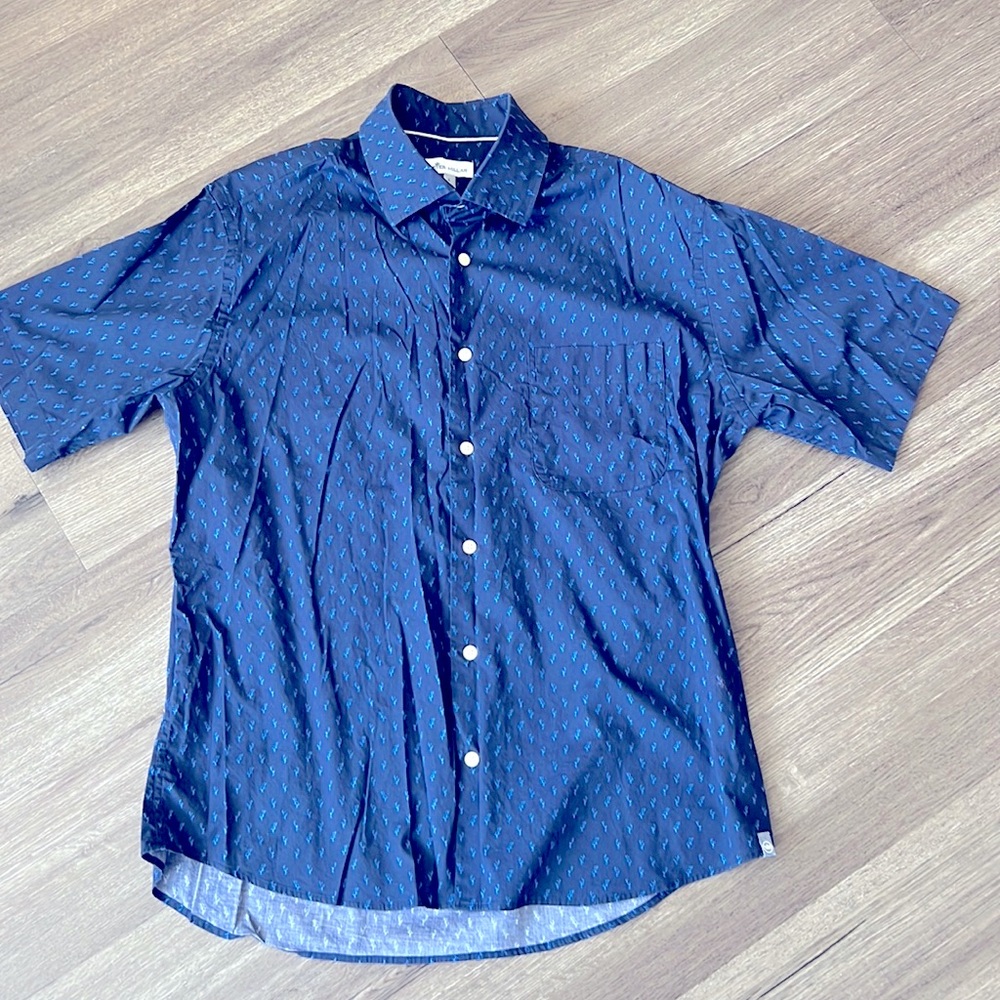 Peter Millar large short sleeve button up shirt